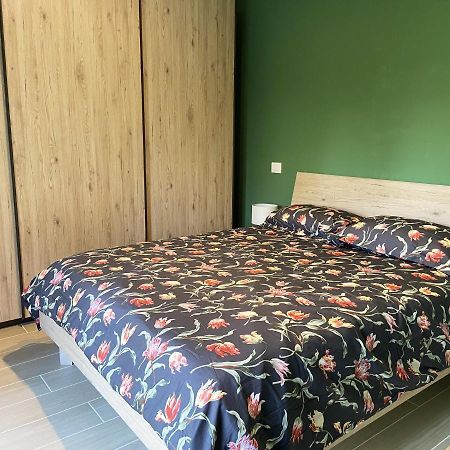 Casa Di Laura Mono E Bilo Di Fronte Ospedale San Raffaele Segrate Exterior foto