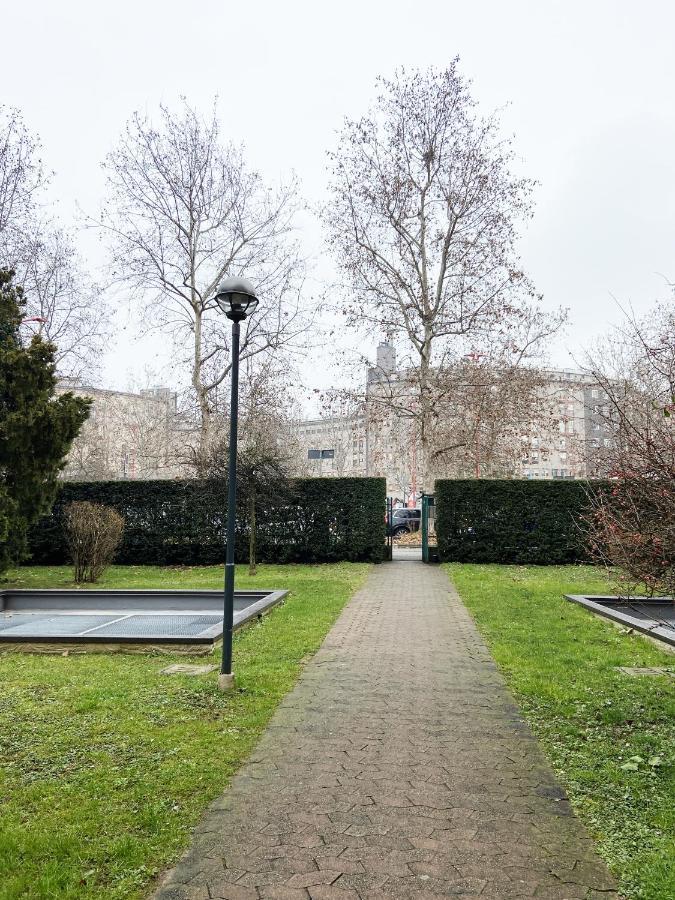 Casa Di Laura Mono E Bilo Di Fronte Ospedale San Raffaele Segrate Exterior foto
