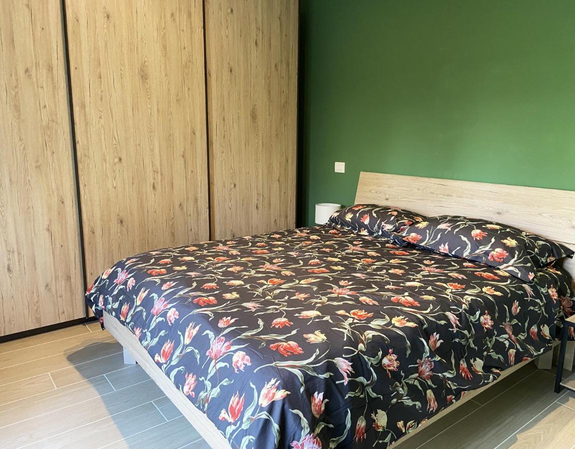 Casa Di Laura Mono E Bilo Di Fronte Ospedale San Raffaele Segrate Exterior foto